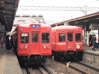 3100